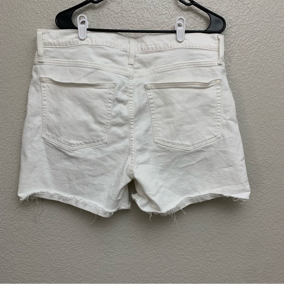J. Crew Factory Women’s Classic Denim Short in White Plus Size 32 - Picture 2 of 5